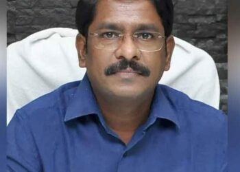 தமிழ்நாடு முழுவதும் 41 ஐஏஎஸ் அதிகாரிகள் அதிரடி மாற்றம்: செய்தித்துறை இயக்குநர் ஜெயசீலன் மாற்றப்பட்டு மோகன் நியமனம்