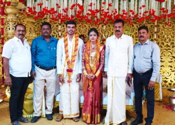 தூத்துக்குடி தென்பாகம் காவல் ஆய்வாளர் இல்லத்திருமண விழா  அரசு உயரதிகாரிகள், தொழிலதிபர்கள், பத்திரிகையாளர்கள் நேரில் வாழ்த்து