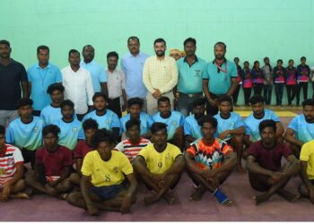 நாகப்பட்டினம் முத்தமிழறிஞர் டாக்டர் கலைஞர் கருணாநிதி மாவட்ட விளையாட்டரங்கில் 2022-2023ஆம் ஆண்டிற்கான தமிழ்நாடு முதலமைச்சர் கோப்பை மாவட்ட அளவிலான விளையாட்டுப் போட்டிகளில் பொதுப்பிரிவு ஆடவர் மற்றும் மகளிருக்கான விளையாட்டுப் போட்டிகளை மாவட்ட ஆட்சித்தலைவர்   டாக்டர். அ. அருண்தம்புராஜ், இன்று துவங்கி வைத்தார்.