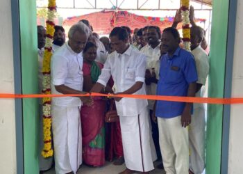 வேதாரணியம் அடுத்த ஆதனூரில் ரூ.28.94 லட்சம் மதிப்பில் அரசு நேரடி நெல் கொள்முதல் நிலைய புதிய கட்டிடம் திறப்பு.