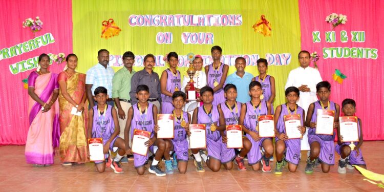 மாநில அளவிலான குடியரசு தின விழா கூடைப்பந்து போட்டி.*  *தூத்துக்குடி செயின்ட் தாமஸ் பள்ளி அணி அசத்தல் வெற்றி