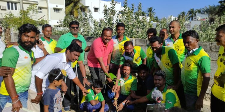 தூத்துக்குடியில் முதல்வர் ஸ்டாலின் பிறந்தநாள் மரக்கன்றுகளை மேயர் ஜெகன் பெரியசாமி நட்டி தொடங்கி வைத்தார்.