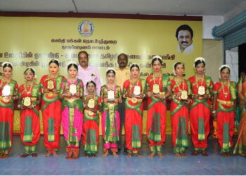 நாகப்பட்டினம் மாவட்டம் அவுரித்திடலில் செய்தி மக்கள் தொடர்புத் துறையின் சார்பில் தமிழக அரசின் சாதனை விளக்க புகைப்படக் கண்காட்சி மூன்றாம் நாள் விழா