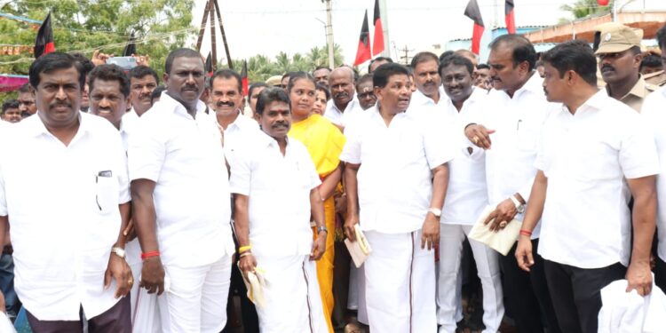 வசவ புரத்தில் அனிதா ராதாகிருஷ்ணன் தலைமையில் முதல்வர் ஸ்டாலினுக்கு உற்சாக வரவேற்பு