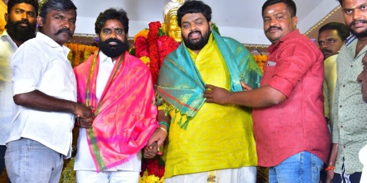 நெல்லையில் அகில இந்திய தேவர் பேரவை முன்னாள் தலைவர் சேதுராமபாண்டியன் சிலைக்கு PMT நிறுவனர் இசக்கி தேவர், அப்துல்வஹாப் எம்எல்ஏ, மரியாதை!”