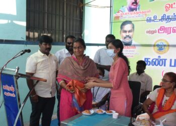 தூத்துக்குடியில் கனரக வாகன ஓட்டுநர்களுக்கு இலவச கண் பரிசோதனை முகாம்