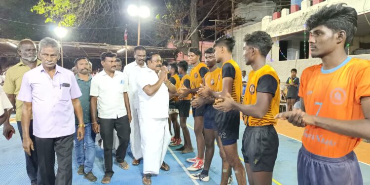 எதிர்வரும் காலங்களில் அதிமுகவிற்கு துணை நிற்க வேண்டும் தூத்துக்குடி ஜெ பிறந்தநாள் விழாவில் சி.த.செல்லப்பாண்டியன் வேண்டுகோள்!!!