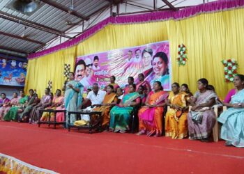 பெண் – ஆண் குழந்தைகளை பாரபட்சமின்றி அறிவுரைகள் கூறி வளர்க்க வேண்டும் மகளிர் தின விழாவில் அமைச்சர் கீதாஜீவன் பேசினார்.