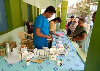 வேதாரணியம் அடுத்த தோப்புத் துறையில் இருதய மற்றும் பொது மருத்துவ முகாம் 