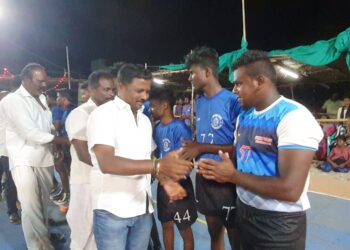 மாப்பிள்ளையூரணியில் முதல்வர் மு.க.ஸ்டாலின் பிறந்தநாள் கபாடி போட்டி ஒன்றிய செயலாளர் சரவணக்குமார் துவக்கி வைத்தார்.