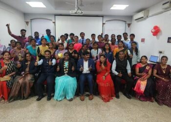 தூத்துக்குடி ஏ.பி.சி. மகாலட்சுமி மகளிர் கல்லூரி மாணவியருக்கு கல்வி உதவிதொகை