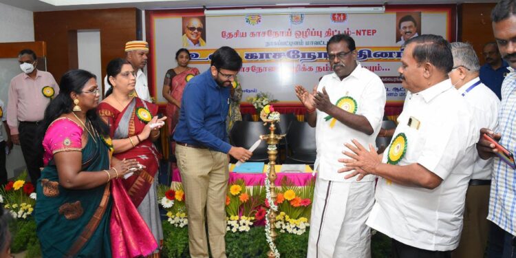 நாகப்பட்டினம் மாவட்டம் பாப்பாகோவில் உள்ள சர் ஐசக் நியூட்டன் கல்லூரியில் உலக காசநோய் தினத்தினை முன்னிட்டு மாவட்ட காசநோய் மையம் சார்பில் தேசிய காசநோய் ஒழிப்பு திட்டத்தின் கீழ் உலக காசநோய் தின விழாவினை மாவட்ட ஆட்சித்தலைவர் டாக்டர் அ.அருண்தம்புராஜ் குத்துவிளக்கேற்றி தொடங்கி வைத்தார்.