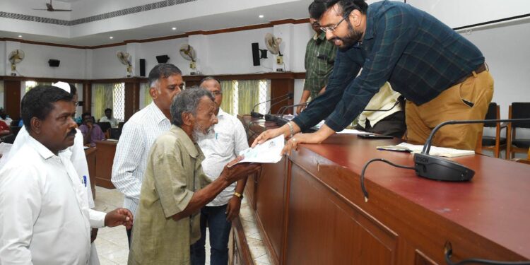 தூத்துக்குடி கல்லூரியில் அறிவியல் கருத்தரங்கம் நடைபெற்றது.