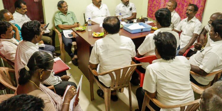 தூத்துக்குடி மாநகராட்சி தெற்கு மண்டல வளர்ச்சி குறித்த ஆலோசனை கூட்டம் மேயர் ஜெகன் பெரியசாமி தலைமையில் நடைபெற்றது