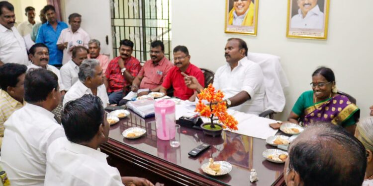 தூத்துக்குடி மாநகராட்சி மண்டலம் வாரியாக மண்டல வளர்ச்சி குறித்த ஆலோசனை கூட்டம் மேயர் ஜெகன் பெரியசாமி தலைமையில் நடைபெற்றது