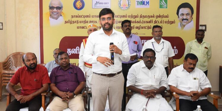 நாகப்பட்டினம் மாவட்ட வேலைவாய்ப்பு அலுவலகத்தில் மாவட்ட நிர்வாகம், மகளிர் திட்டம், தமிழ்நாடு மாநில ஊரக நகர்புற வாழ்வாதார இயக்கம் மற்றும் மாவட்ட வேலைவாய்ப்பு (ம) தொழில் நெறி வழிகாட்டு மையம் இணைந்து நடத்தும் வட்டார அளவிலான தனியார் துறை வேலைவாய்ப்பு முகாமினை மாவட்ட ஆட்சித்தலைவர் டாக்டர் அ.அருண்தம்புராஜ், இன்று தொடங்கி வைத்தார்.