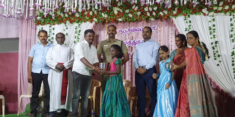 இதுவரை இப்படி ஒரு பஞ்சாயத்து தலைவரை பார்த்ததே கிடையாது, எதை சொன்னாலும் அதை முழுமையாக செய்து காட்டுபவர் பஞ். சரவணன் :      பள்ளி ஆண்டு விழாவில்   பாதர் நெல்சன் ராஜ் புகழாரம்!!