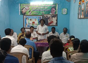 தூத்துக்குடியில் ஓ.பிஎஸ் அணி ஆலோசனை கூட்டம் நடைபெற்றது.