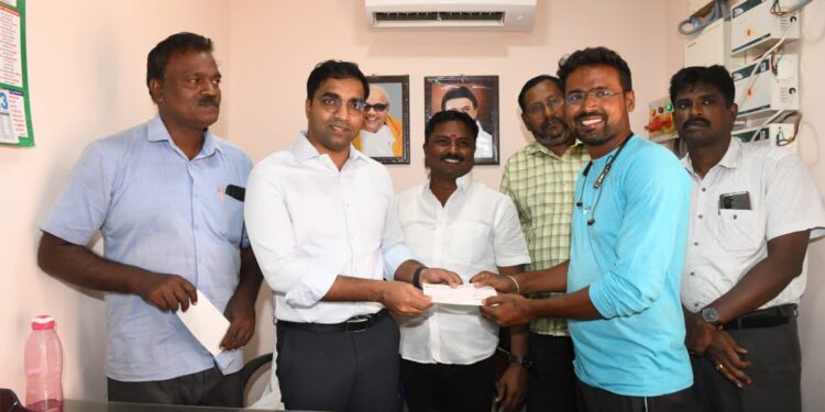 மாப்பிள்ளையூரணி நகர கூட்டுறவு வங்கியில் தொழில் கடன் – கலெக்டர் செந்தில்ராஜ் வழங்கினார்.