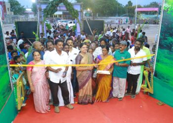 தூத்துக்குடியில் பெரியசாமி நினைவாக பொருட்காட்சி அமைச்சர் கீதாஜீவன் திறந்து வைத்தார். மேயர் ஜெகன் பெரியசாமி பங்கேற்பு