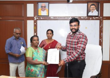 நாகப்பட்டினம் மாவட்ட ஆட்சியர் அலுவலகத்தில்நாகப்பட்டினம் மற்றும் மயிலாடுதுறை மாவட்டங்களில் நடைபெறவுள்ள திட்டமிடும் குழு உறுப்பினர் தேர்தலுக்கான வரைவு வாக்காளர் பட்டியலை மாவட்ட ஆட்சித்தலைவர் டாக்டர் அ.அருண்தம்புராஜ் வெளியிட்டார்.