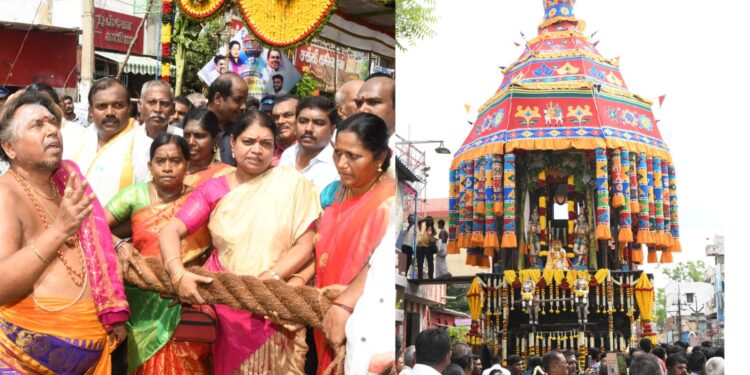 தூத்துக்குடி சிவன் கோவில் சித்திரை தேரோட்டம் அமைச்சர் கீதாஜீவன், மேயர் ஜெகன் பெரியசாமி வடம்பிடித்து இழுத்து துவக்கி வைத்தனர்.