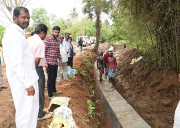 தூத்துக்குடி பத்திரிகையாளர்களுக்கு உலக பத்திரிக்கையாளர் தின வாழ்த்துக்களை அமைச்சர் கீதா ஜீவன், மேயர் ஜெகன் பெரியசாமி தெரிவித்தனர்