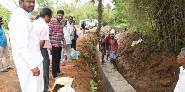 தூத்துக்குடி பத்திரிகையாளர்களுக்கு உலக பத்திரிக்கையாளர் தின வாழ்த்துக்களை அமைச்சர் கீதா ஜீவன், மேயர் ஜெகன் பெரியசாமி தெரிவித்தனர்