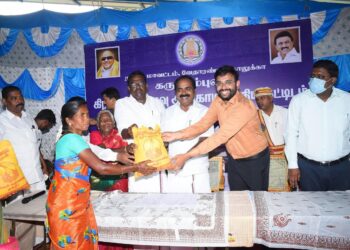 நாகப்பட்டினம் மாவட்டம் வேதாரண்யம் ஊராட்சி ஒன்றியத்திற்குட்பட்ட ஊராட்சி பகுதிகளில் புதிதாக கட்டப்பட்டுள்ள நியாயவிலைக்கடை கட்டடங்களை மாண்புமிகு சுற்றுச்சூழல் காலநிலை மாற்றத்துறை மற்றும் முன்னாள் படை வீரர் நலத்துறை அமைச்சர் திரு.சிவ.வீ.மெய்யநாதன் திறந்து வைத்தார். மாவட்ட ஆட்சித்தலைவர் டாக்டர்.அ.அருண்தம்புராஜ் உடன் உள்ளார்.