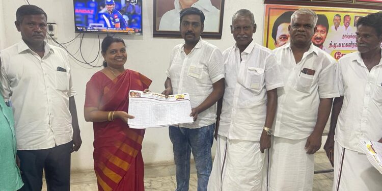 தூத்துக்குடியில் உறுப்பினர் சேர்க்கை அமைச்சர் கீதாஜீவன் பெற்றுக்கொண்டார்.