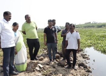 வல்லநாடு தாமிரபரணி ஆற்றில் அமைக்கப்பட்டுள்ள உறைகிணறு , நீரேற்று நிலையத்தை மாநகராட்சி மேயர் ஜெகன் பெரியசாமி நேரில் ஆய்வு செய்தார்