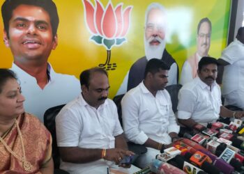 ஸ்டெர்லைட் ஆலை மூடப்பட்டதால் நாட்டில் மிகப்பெரிய பின்னடைவு ஏற்பட்டுள்ளது. காப்பர் ஏற்றுமதி செய்து வந்த இந்தியா தற்போது இறக்குமதியை செய்து வருகிறதாக பாஜக தலைவர் அண்ணாமலை கூறினார்! 