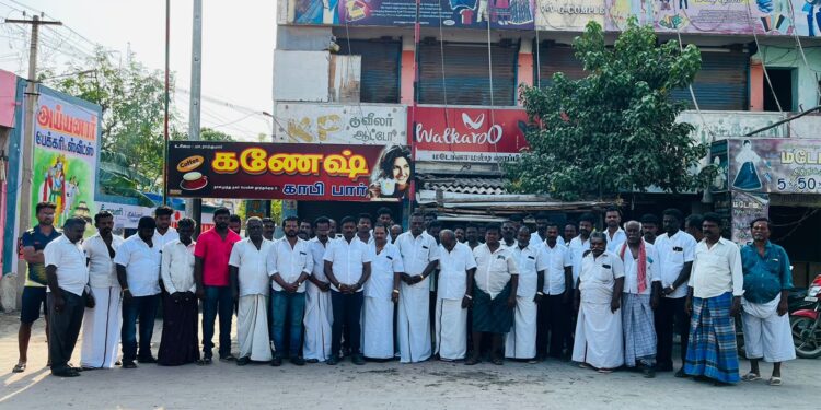 மாப்பிள்ளையூரணியில் ஒடிசா சம்பவத்திற்கு ஒன்றிய செயலாளர் சரவணக்குமார் தலைமையில் மௌன அஞ்சலி கடைபிடிக்கப்பட்டது