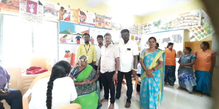 மாப்பிள்ளையூரணியில் இலவச கண்சிகிச்சை முகாம் ஊராட்சி மன்ற தலைவர் சரவணக்குமார் தொடங்கி வைத்தார்.