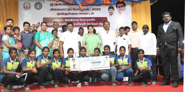 தூத்துக்குடியில் மாநகராட்சி பகுதியில் உள்விளையாட்டு அரங்குடன் பூங்கா அமைகிறது கனிமொழி எம்.பி பேச்சு,  அமைச்சர் அனிதா ராதாகிருஷ்ணன், எம்.எல்.ஏக்கள் மார்க்கன்டேயன், சண்முகையா பங்கேற்பு