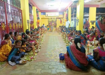 தூத்துக்குடியில் மேயர் ஜெகன் பெரியசாமி மரக்கன்று நட்டினார்.