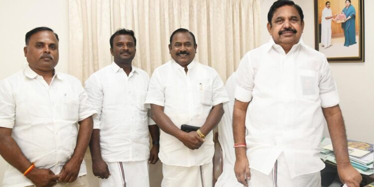 2024 எம்.பி. தேர்தலில் தூத்துக்குடி தொகுதியை அதிமுக கைப்பற்ற வேண்டும் : சென்னையில் எடப்பாடி பழனிச்சாமி முன்னாள் அமைச்சர்  சி.த. செல்லப்பாண்டியனிடம் 2 மணி நேரம் தீவிர ஆலோசனை.