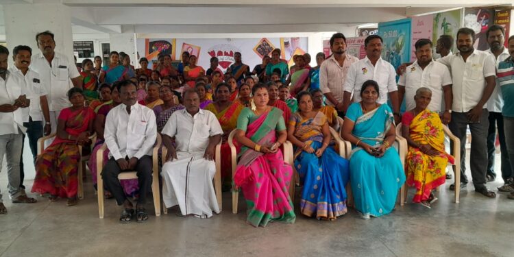 தூத்துக்குடியில் மாமன்னன் திரைப்படத்தை திரளாக சென்று   ரசித்த பஞ்சாயத்து தலைவர் சரவணக்குமார் –   தூய்மை காவலர்களுக்கு கொடுத்த சர்ப்ரைஸ் 