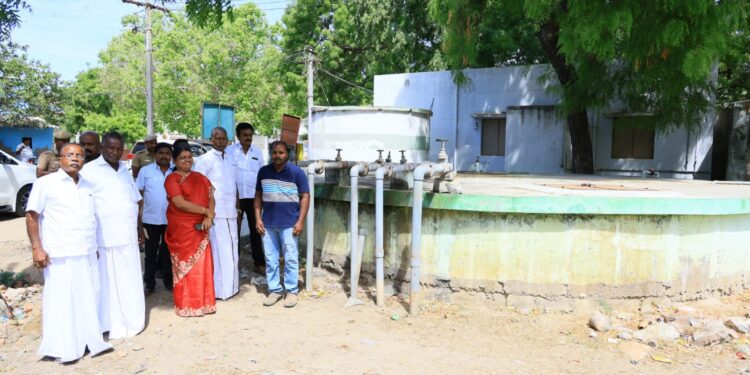 புதிய பேவர் பிளாக் சாலையை மக்கள் பயன்பாட்டிற்கு கொண்டு வந்த மாப்பிள்ளையூரணி பஞ்சாயத்து தலைவர் சரவணக்குமார்  – ஊர் பொதுமக்கள் மகிழ்ச்சி