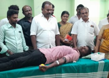 தூத்துக்குடியில்  மாபெரும் இரத்ததான முகாம்: மேயர் ஜெகன் பெரியசாமி துவக்கி வைத்து  இளைஞர்களை வாழ்த்தினார்!!