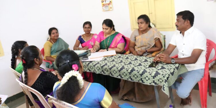 தூத்துக்குடி கிழக்கு ஒன்றிய திமுக மகளிர் அணி ஆலோசனை கூட்டம் நடைபெற்றது.