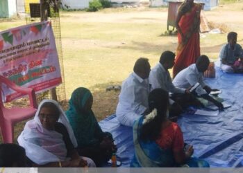 77 வது சுதந்திர தினத்தை முன்னிட்டு எஸ்.பி.பட்டணம் ஊராட்சியில் தேசியக்கொடி ஏற்றப்பட்டு கிராம சபை கூட்டம் நடைபெற்றது.