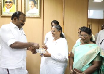மேயர் ஜெகன் பெரியசாமி, துணை மேயர் ஜெனிட்டா-க்கு பிரம்மா குமாரிகள் ரக்ஷா பந்தன் ராக்கி கட்டினார்கள்