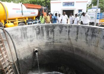 தூத்துக்குடியில் கழிவு நீர் நீரேற்று நிலையம் பகுதிகளில் மேயர் ஜெகன் பெரியசாமி ஆய்வு