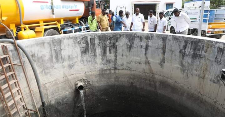 தூத்துக்குடியில் கழிவு நீர் நீரேற்று நிலையம் பகுதிகளில் மேயர் ஜெகன் பெரியசாமி ஆய்வு
