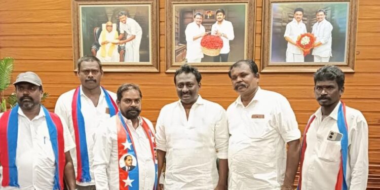 தூத்துக்குடிக்கு வருகை தரும் உதயநிதி ஸ்டாலின் : வரலாறு காணாத வரவேற்பு கொடுக்க தூத்துக்குடி ஜோயல் செய்த அசத்தல் ஏற்பாட்டால் திமுகவினர் படுகுஷி!!” ஜோயல் ஏற்பாட்டில்    100 அடி உயர கழக கொடியேற்றுகிறார் உதயநிதி!!