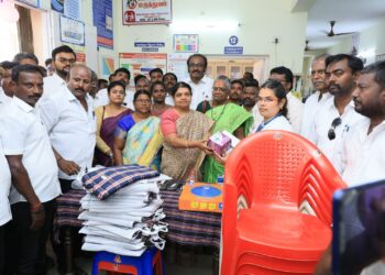 தூத்துக்குடி கணேஷ்நகர் ஆரம்ப சுகாதார நிலையத்திற்கு உபகரண பொருட்களை அமைச்சர் கீதாஜீவன் வழங்கினார்