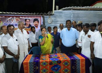 தூத்துக்குடி 52வது வார்டு பகுதியில் அமைச்சர் கீதாஜீவன் பொதுமக்களிடம் குறை கேட்பு