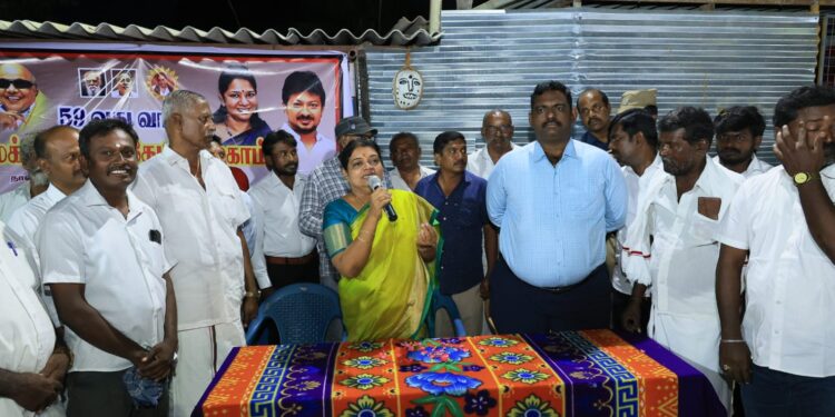 தூத்துக்குடி 52வது வார்டு பகுதியில் அமைச்சர் கீதாஜீவன் பொதுமக்களிடம் குறை கேட்பு