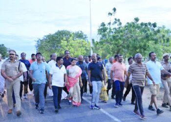 தூத்துக்குடியில் நடப்போம் நலம் பெறுவோம் நடைபயிற்சி அமைச்சர்கள் சுப்பிரமணியன், கீதாஜீவன் பங்கேற்பு